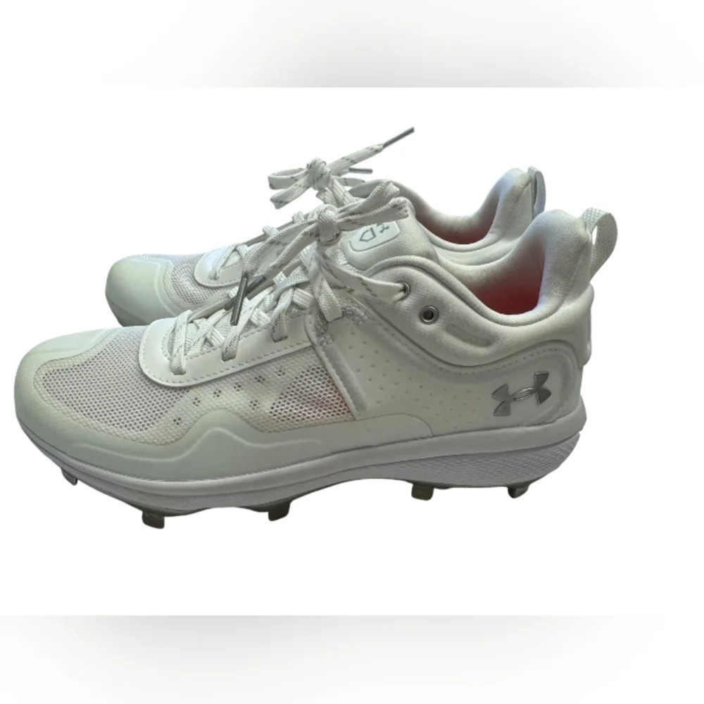 Under Armour Mircotips Cleets White  Size 8.5